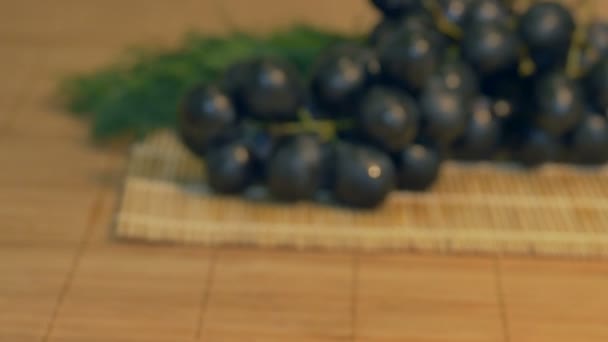 在厨房里的葡萄 — 图库视频影像