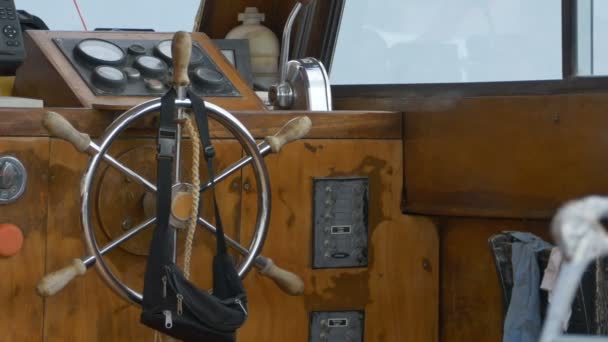 Vintage Boat Steering Wheel — Stock Video