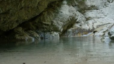 Soğuk Dağ şelale yüzeyinde