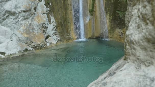 Chute d'eau froide Crystal Water — Video