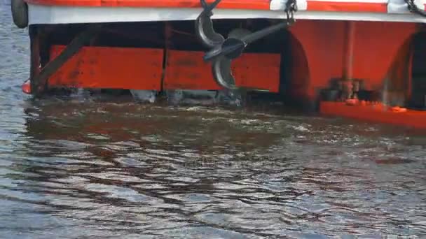 Passaggio Vicino Una Pagaia Metallo Ruote Grande Barca Fiume — Video Stock