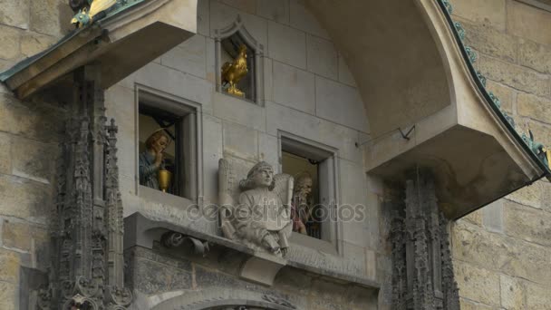 Estatuas Giratorias Reloj Astronómico Medieval Praga Orloj Monta Pared Meridional — Vídeo de stock