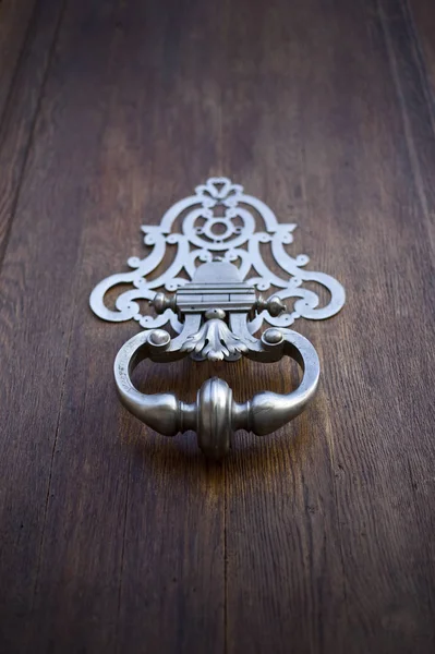 Bronze door knocker — Stock Photo, Image