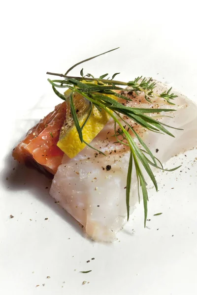 Merluzzo bianco e salmone — Foto Stock