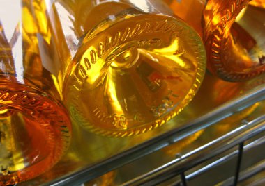 Beyaz ve şarap gül