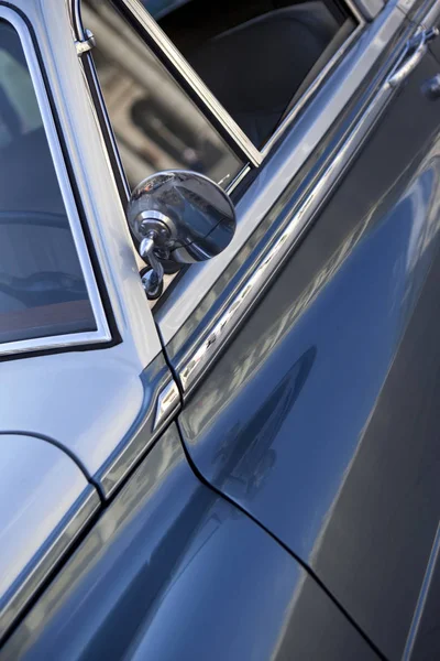 Mirror and car body — Stock Photo, Image