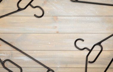 Moda arka plan elbise askıları ile