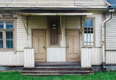 Eski ahşap bina cephe