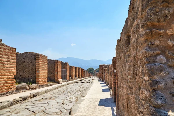 pompeii bir sokakta