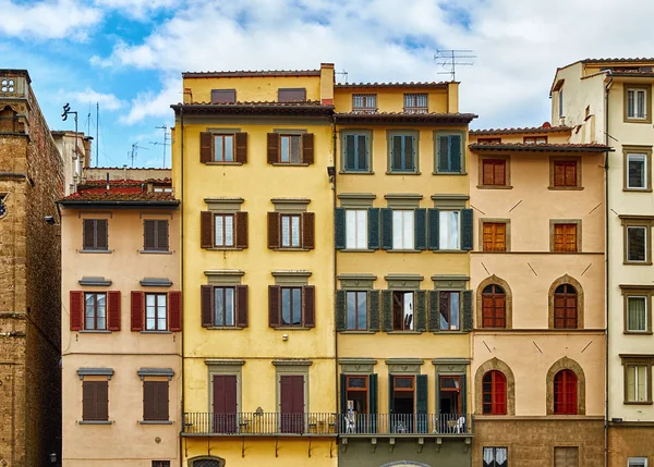 Beautiful facades of old Italian buildings — Stock Photo, Image
