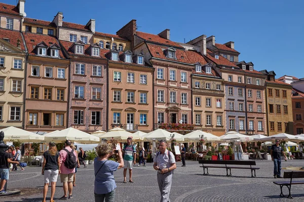 Old Town Market Square (Rynek Starego Miasta) in Warsaw — Stock Photo, Image