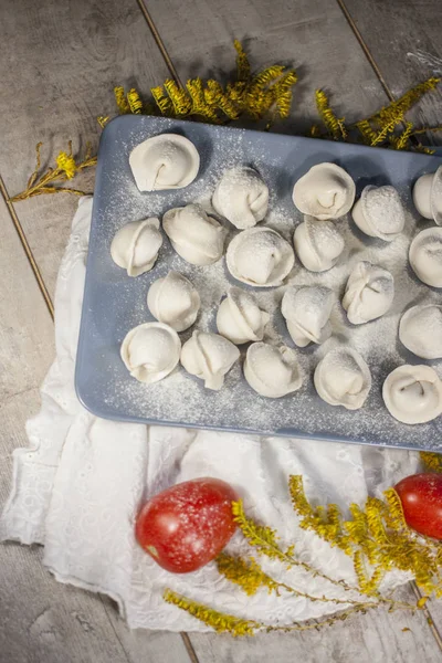 un ile bir tabakta köfte