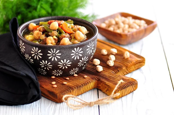 렌즈콩 수프 chickpea, 베이컨, 양파, 당근, 녹색 콩, 마늘, 파 슬 리와. — 스톡 사진