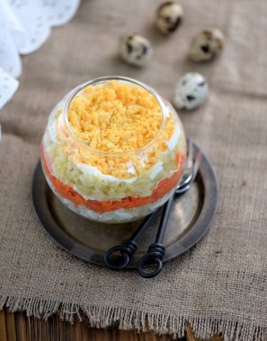 geleneksel Rus salatası 