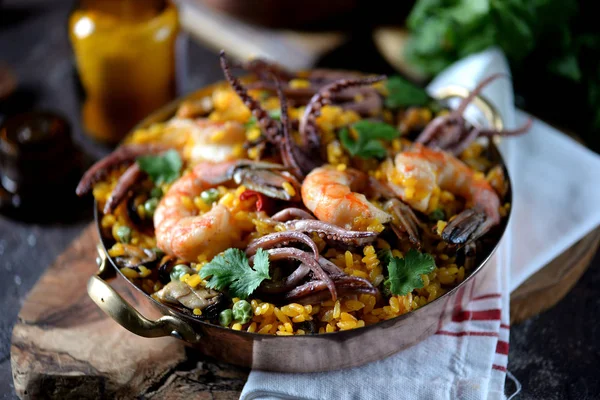 Seafood Squid Shrimp Mussels Rice Green Peas Hot Pepper Saffron — Stock Photo, Image