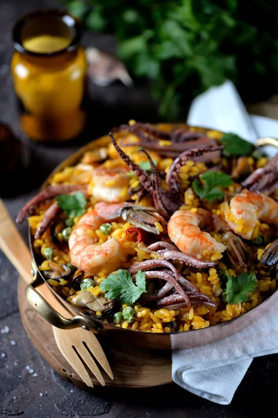 Seafood Squid Shrimp Mussels Rice Green Peas Hot Pepper Saffron — Stock Photo, Image