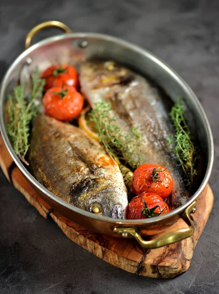 Two Freshly Baked Dorado Fish Thyme Cherry Tomatoes Red Onion — Stock Photo, Image