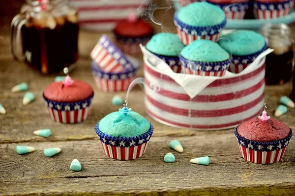 Cupcakes Terciopelo Rojo Azul Día Independencia Estados Unidos Fiesta Cumpleaños Imagen De Stock
