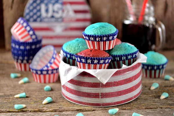 Gâteaux Velours Rouge Bleu Jour Indépendance Des États Unis Fête Photos De Stock Libres De Droits