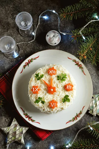 New Year Holiday Salad Clock Traditional Russian Salad Top View — Stock Photo, Image
