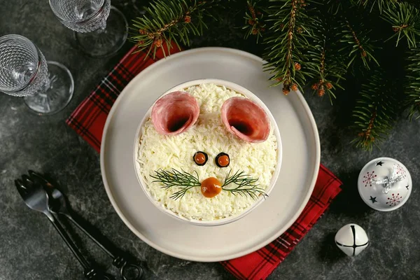 New Year Festive Salad 2020 White Mouse — Stock Photo, Image