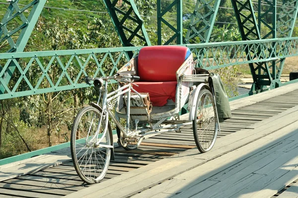 Παραδοσιακό παλιό rickshaw τρίτροχο — Φωτογραφία Αρχείου