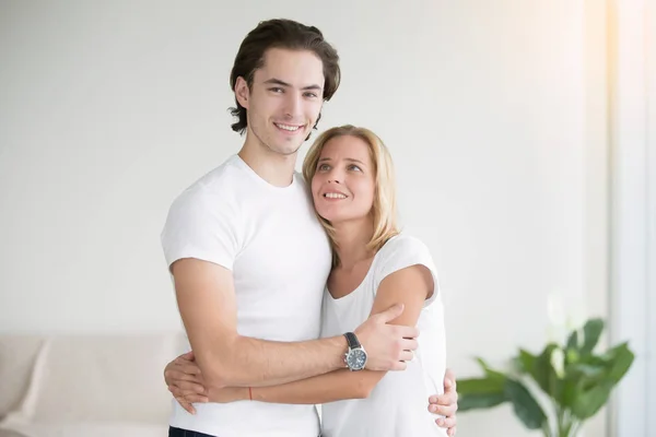 Young man and woman together — Stock Photo, Image