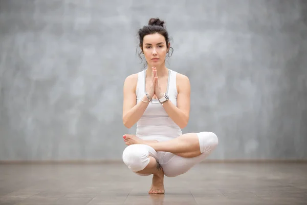 Beautiful Yoga: Toestand pose — Stock Photo, Image