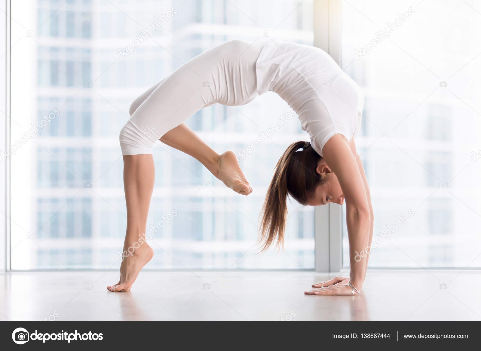 Urdhva Dhanurasana Pozu Urdhva Dhanurasana Pozu