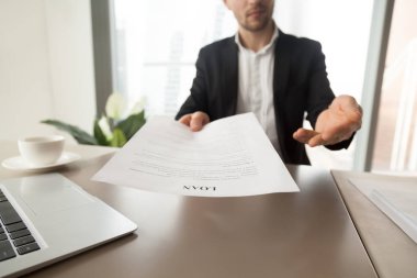 Kredi sözleşmesi formu okumak Banka çalışanlarının sunar