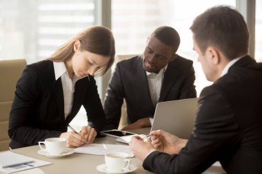 Ortaklık anlaşması imzalama, imza o koyarak işkadını