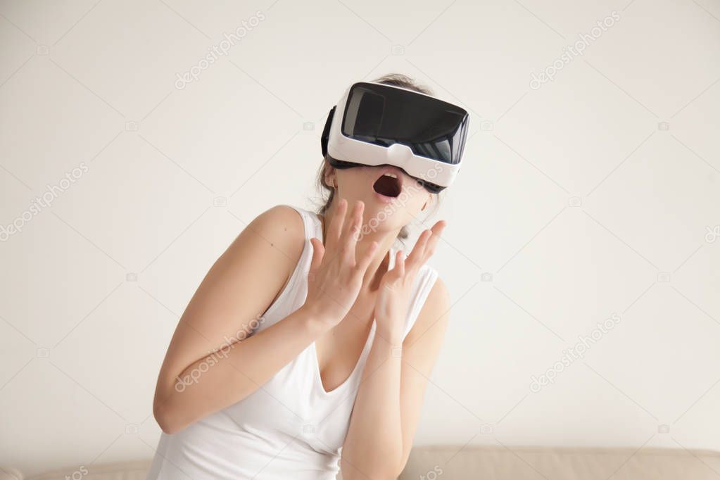 Woman scared with realistic virtual simulation