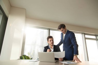 Ciddi patron gösterilen proje üzerinde raporlama çalışanlara söz