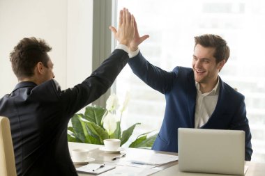 Çak bir beşlik ortağı, iş başarısı, t veren işadamı