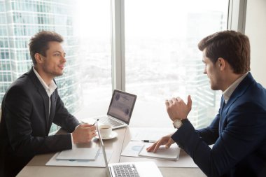 Mali Müşavir planı yatırımcıya açıklayan