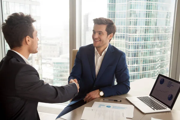 Mali Müşavir kendini istemciye tanıtımı