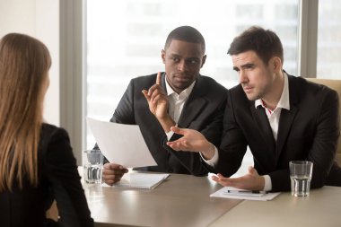 Aday cevaplar konusunda şüpheci İşverenler şüpheler