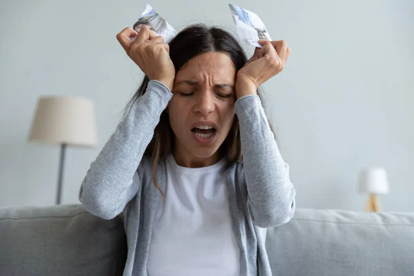 Unhappy girl suffer after breakup with boyfriend — Stock Photo, Image