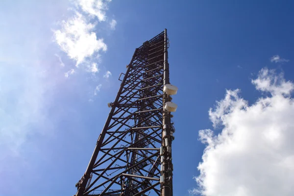 Kommunikációs antenna torony — Stock Fotó