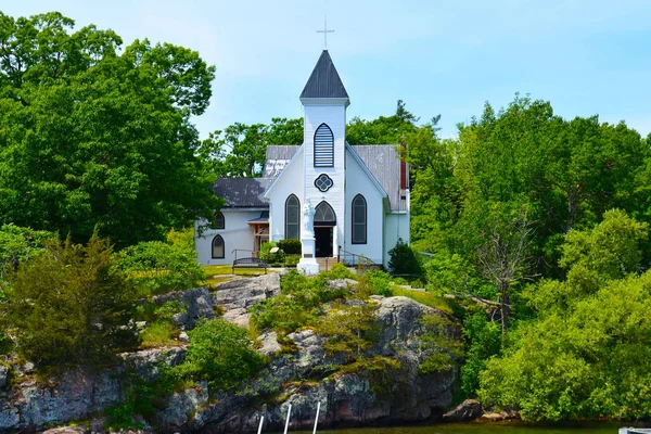 Villaggio di Rockport e chiesa di St Brendans — Foto Stock