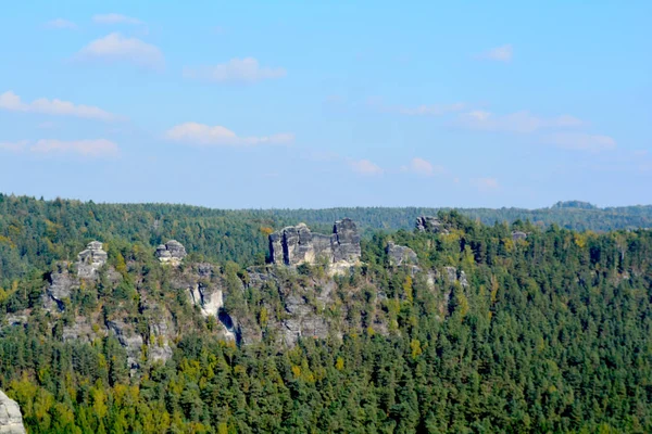 Bergskedjan Elbsandsteingebirge Visa — Stockfoto