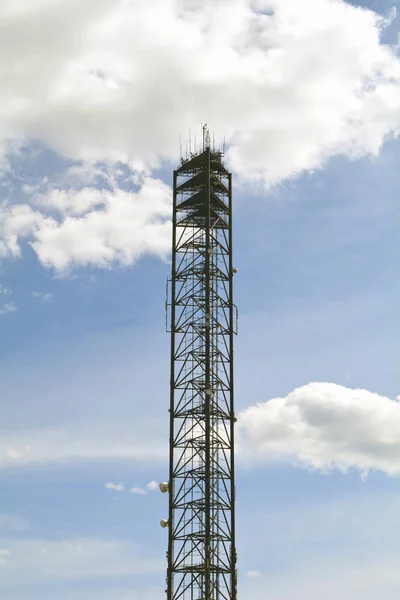 Mobiele telefoon toren — Stockfoto