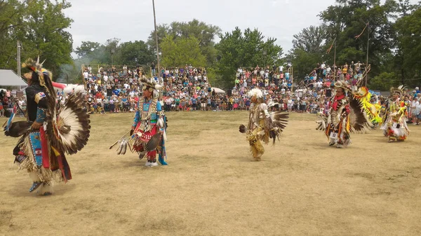 Fantasia Feather Dancers Powwow — Fotografia de Stock
