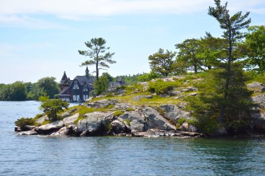 Gören Boldt Castle yakınındaki manzarası 