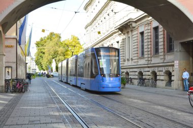 İkamet ve Münih sokaklarında