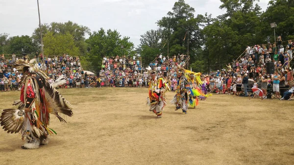 Seis nações do Grand River Pow Wow dançando — Fotografia de Stock