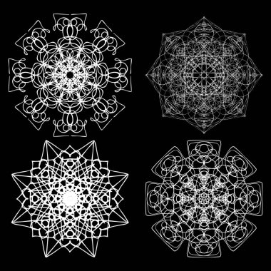 Siyah ve beyaz çiçek mandalalar kümesi.