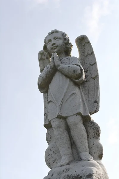 Cherub szobrocska, guardian angel a szám — Stock Fotó