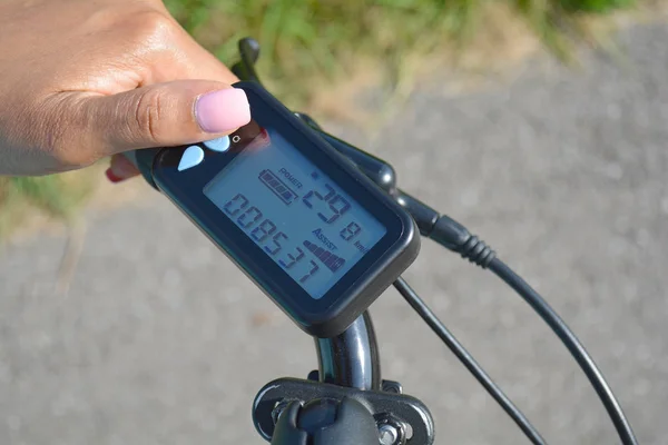 Включение Электрического Велосипеда Bike Велосипеда Нажатие Кнопки Панели Управления Контроллере — стоковое фото