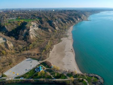 Canad 'da ilkbahar-yaz sezonunda hava kuşu göz görünümü silueti